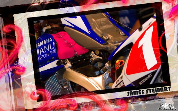 534  600x400 bikecloseup stewart 1920x1200 New Wallpapers   2010 Supercross Set 2